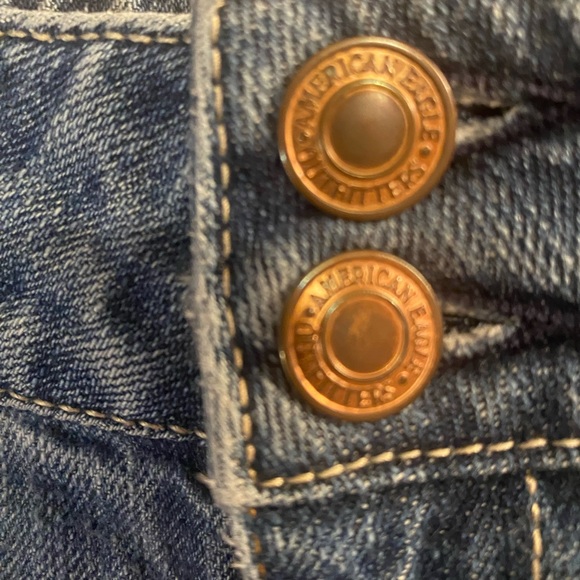 Ladies “AMERICAN EAGLE” blue jeans - Picture 3 of 8